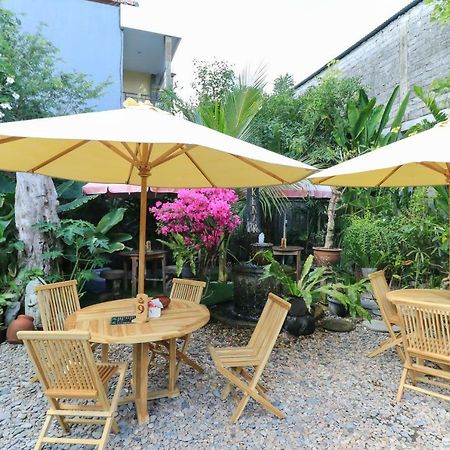 Kubu Kenak Guesthouse Seminyak Kültér fotó